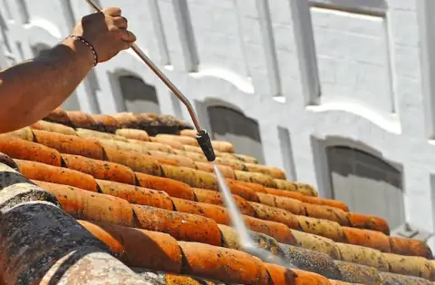 Nettoyage de toitures - Fontan